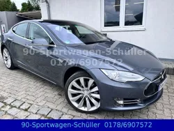 Grau Gebraucht 2014 Tesla Model S Limousine | 27.790 €
