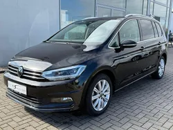 Schwarz Gebraucht 2024 VW Touran Highline Van / Kleinbus | 36.280 € (Fairer Preis)