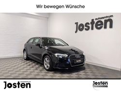 Schwarz (brillantschwarz) Gebraucht 2017 Audi A3 Basis Limousine | 13.990 € (Fairer Preis)