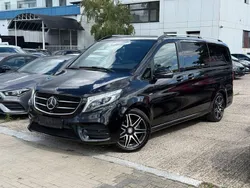 Schwarz Gebraucht 2018 Mercedes V220 AMG Van / Kleinbus | 39.990 € (Fairer Preis)