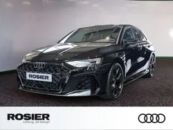 Schwarz / mythosschwarz Neu 2025 Audi RS3 Sportback Comfort Kleinwagen | 71.990 € (Fairer Preis)