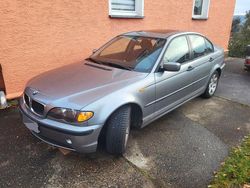 Grau Gebraucht 2004 BMW 318 Sport Line Limousine | 2.980 € (Guter Preis)