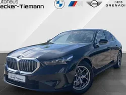Saphirschwarz Gebraucht 2024 BMW 520 Comfort Edition Limousine | 47.795 € (Superpreis)