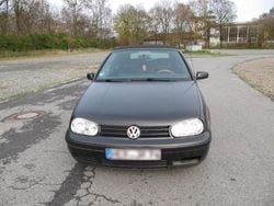 Schwarz Gebraucht 2000 VW Golf Cabriolet Classicline Cabrio | 2.750 € (Fairer Preis)