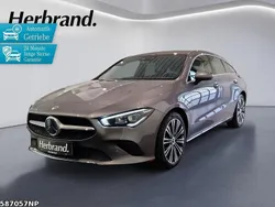 Grau Gebraucht 2022 Mercedes CLA180 Shooting Brake Progressive Kombi | 25.990 € (Fairer Preis)