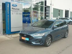 Blau Gebraucht 2024 Ford Focus ST-Line X Limousine | 29.950 € (Teuer)