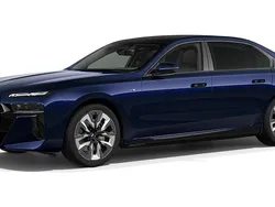 Blau Gebraucht 2024 BMW i7 Comfort Edition Limousine | 125.455 €
