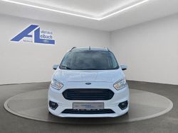 Weiß Gebraucht 2019 Ford Tourneo Courier Titanium Van / Kleinbus | 14.200 € (Etwas zu teuer)