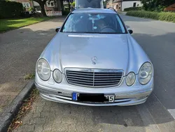 Silber Gebraucht 2004 Mercedes E220 Kombi | 2.600 € (Superpreis)