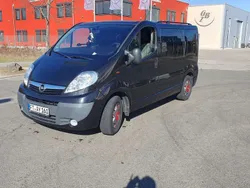 Schwarz Gebraucht 2008 Opel Vivaro Cosmo Van | 12.000 € (Teuer)