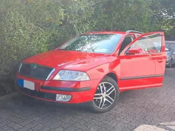 Rot Gebraucht 2008 Skoda Octavia Kombi | 3.100 € (Etwas zu teuer)