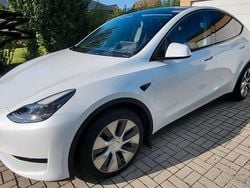 Weiß Gebraucht 2023 Tesla Model Y Standard Range SUV | 30.900 € (Fairer Preis)