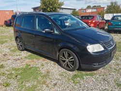 Schwarz Gebraucht 2006 VW Touran Highline Van / Kleinbus | 1.500 € (Superpreis)