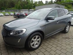Grau Gebraucht 2017 Volvo XC60 Momentum SUV | 19.490 € (Fairer Preis)
