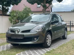 Grün Gebraucht 2008 Renault Clio GrandTour Kombi | 2.000 €