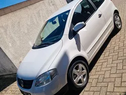 Weiß Gebraucht 2010 VW Fox Style Kleinwagen | 1.700 € (Fairer Preis)