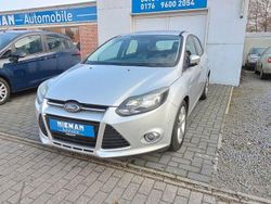Silber Gebraucht 2012 Ford Focus Champions Edition Limousine | 5.980 € (Fairer Preis)