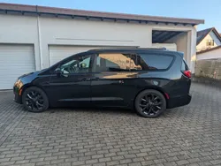 Schwarz Gebraucht 2018 Chrysler Pacifica Limited SUV | 41.500 €