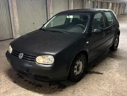 Schwarz Gebraucht 2001 VW Golf IV Coupé | 1.500 € (Fairer Preis)