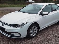 Weiß Gebraucht 2024 VW Golf VIII Life Limousine | 21.990 € (Guter Preis)