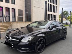 Schwarz Gebraucht 2011 Mercedes CLS350 AMG line Coupé | 21.999 € (Teuer)
