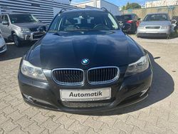 Schwarz Gebraucht 2009 BMW 320 Comfort Edition Kombi | 7.395 € (Teuer)
