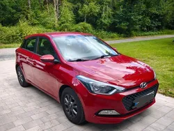 Rot Gebraucht 2017 Hyundai i20 YES! Limousine | 9.200 € (Fairer Preis)
