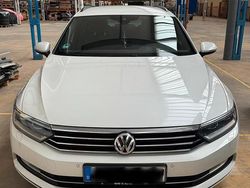 Weiß Gebraucht 2018 VW Passat Kombi | 13.950 € (Teuer)