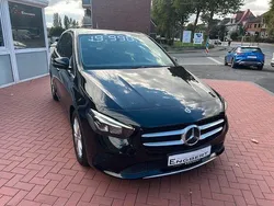 Schwarz Gebraucht 2019 Mercedes B180 Van / Kleinbus | 19.990 € (Guter Preis)