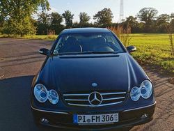 Schwarz Gebraucht 2002 Mercedes CLK500 Elegance Coupé | 14.999 €