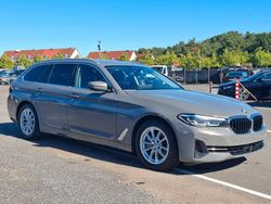 Grau Gebraucht 2021 BMW 518 Performance Kombi | 22.699 € (Teuer)