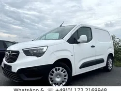 Weiss Gebraucht 2018 Opel Combo Van / Kleinbus | 10.800 € (Teuer)