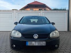Schwarz Gebraucht 2006 VW Golf V Limousine | 3.000 € (Etwas zu teuer)