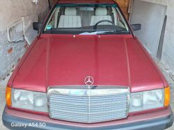 Rot Gebraucht 1989 Mercedes 190 Limousine | 3.790 €