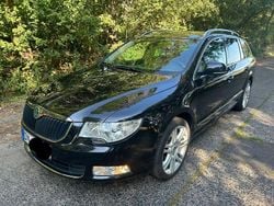 Schwarz Gebraucht 2011 Skoda Superb Elegance Kombi | 6.200 € (Etwas zu teuer)