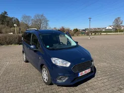 Blau Gebraucht 2018 Ford Tourneo Courier Titanium Van / Kleinbus | 6.990 € (Guter Preis)
