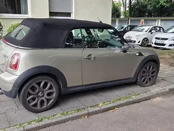 Grau Gebraucht 2010 Mini Cooper Cabriolet Cabrio | 2.400 €