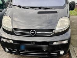 Schwarz Gebraucht 2006 Opel Vivaro Van / Kleinbus | 4.500 € (Fairer Preis)