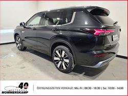 Schwarz Gebraucht 2025 Mitsubishi Outlander P-HEV Top SUV | 53.480 €
