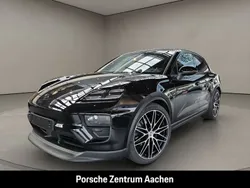 Tiefschwarzmetallic Gebraucht 2025 Porsche Macan SUV | 86.300 € (Superpreis)