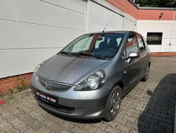 Grau Gebraucht 2007 Honda Jazz Cool Kleinwagen | 2.500 € (Etwas zu teuer)
