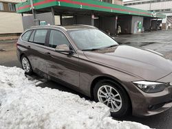 Braun Gebraucht 2013 BMW 320 Sport Line Kombi | 9.500 € (Fairer Preis)