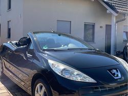 Schwarz Gebraucht 2007 Peugeot 207 CC Cabrio | 3.909 € (Etwas zu teuer)
