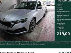 Silber Gebraucht 2022 Skoda Octavia Clever Kombi | 23.923 € (Guter Preis)