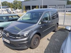 Grau Gebraucht 2015 VW Caddy Van / Kleinbus | 8.490 € (Fairer Preis)
