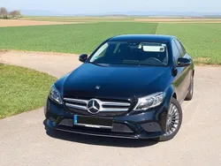 Schwarz Gebraucht 2018 Mercedes C220 Avantgarde Limousine | 23.900 €