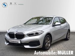 Silber Gebraucht 2021 BMW 118 Advantage Kleinwagen | 23.850 € (Fairer Preis)