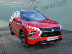 Rot Gebraucht 2023 Mitsubishi Eclipse Cross Plus SUV | 29.290 € (Etwas zu teuer)