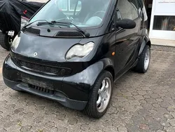Schwarz Gebraucht 2005 Smart ForTwo Coupé Kleinwagen | 1.400 €