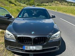 Silber Gebraucht 2009 BMW 730 Limousine | 9.300 € (Fairer Preis)